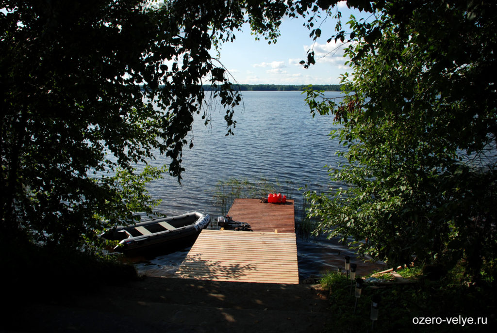 Озеро Вельё - выход на пирс